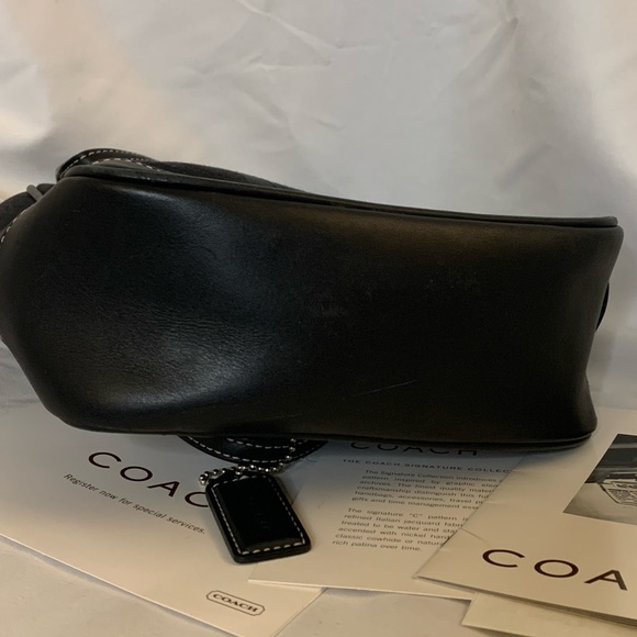 Coach Signature Collection Black Bag - Picture 9 of 17